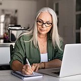 Na zkrácený úvazek pracuje čím dál více Čechů, výrazně přibývá seniorů